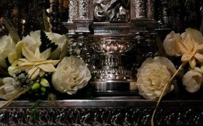 Misa de vísperas del Domingo de Ramos y ofrenda floral 2022