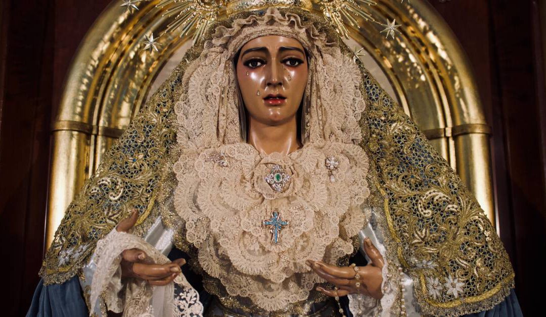 La Virgen de Fe y Caridad y el Señor de la Cena, vestidos para la Inmaculada y el Adviento 2023