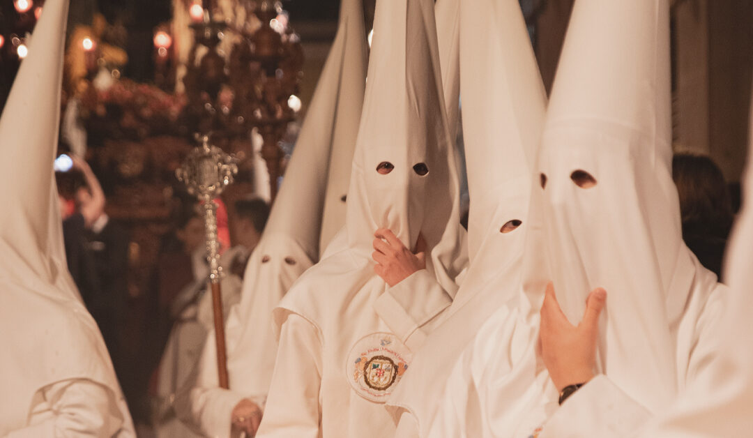 Túnicas nuevas de nazareno en propiedad